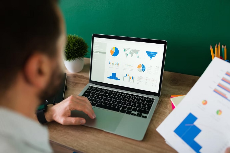 How to Use YouTube Analytics to Plan Your Next Video?