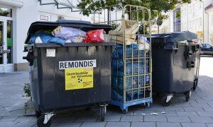Waste_containers_of_Remondis_in_Munich